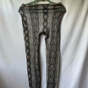 Snake pattern super stretch leggings